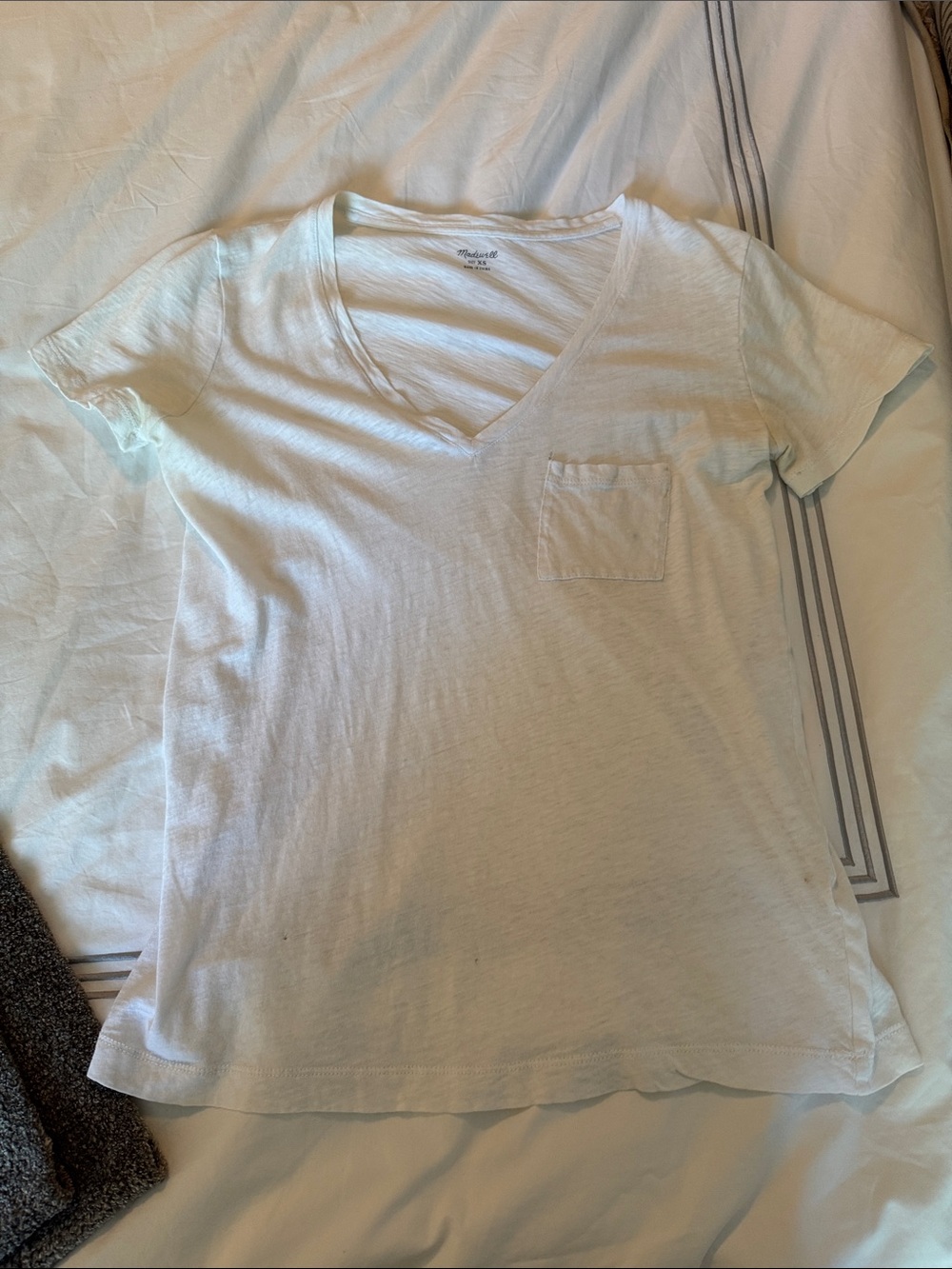 Madewell Women's White V Neck T shirt